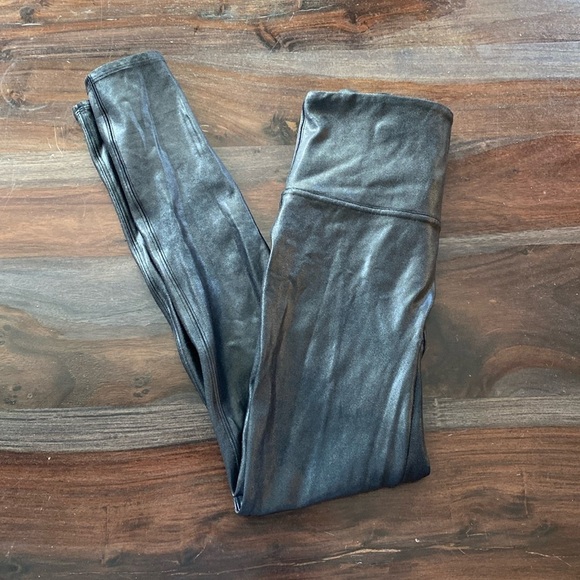 Spanx faux leather leggings - Picture 2 of 5